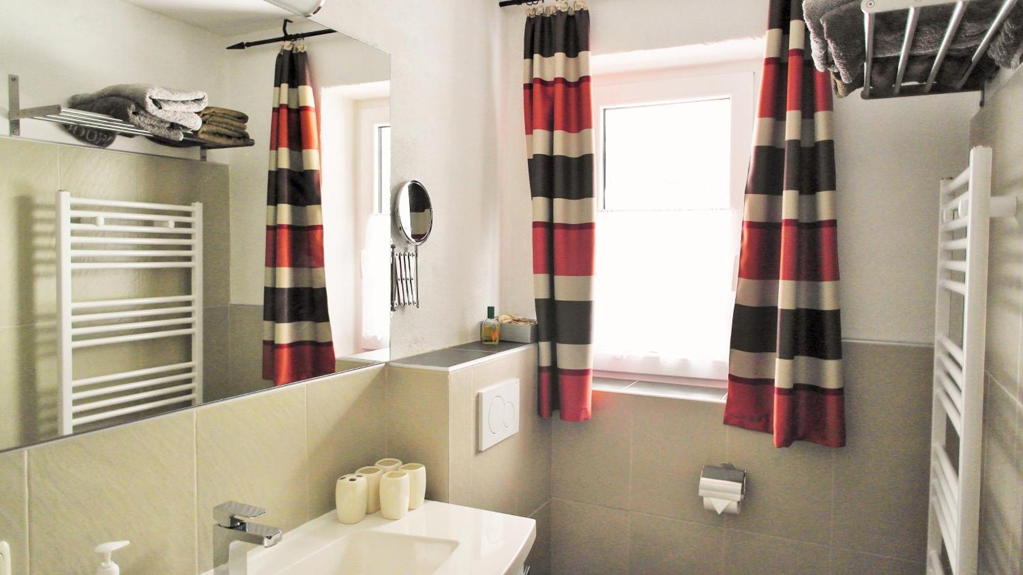 Appartement Gwiggner Niederau Rom bilde